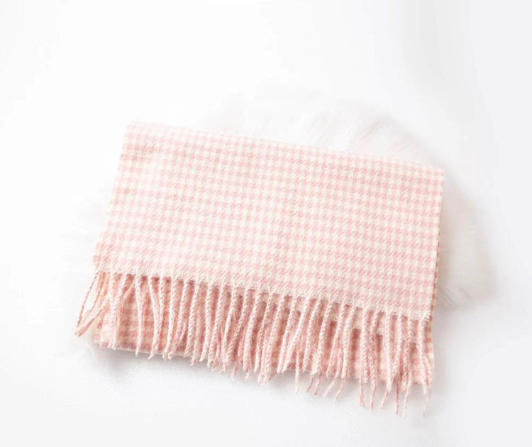 Gentle Houndstooth Fringe Wool Scarf