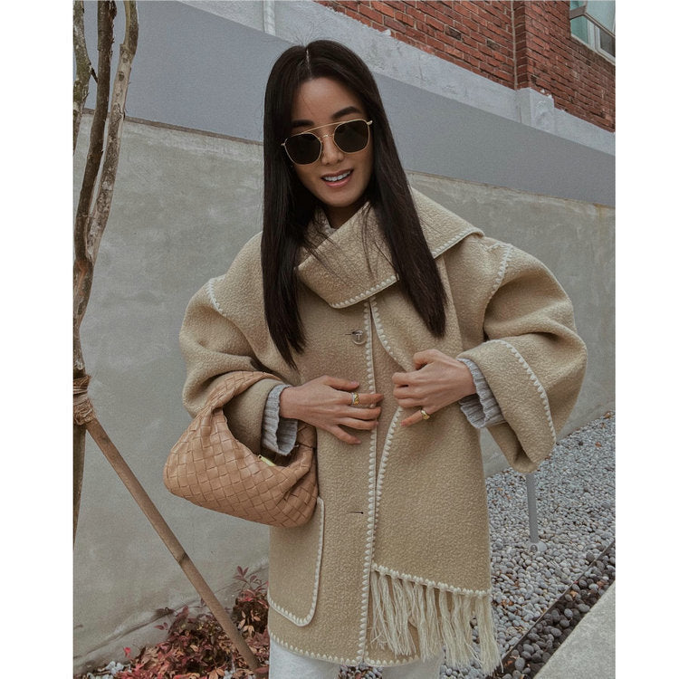 Loose Silhouette Lamb Wool Scarf Coat