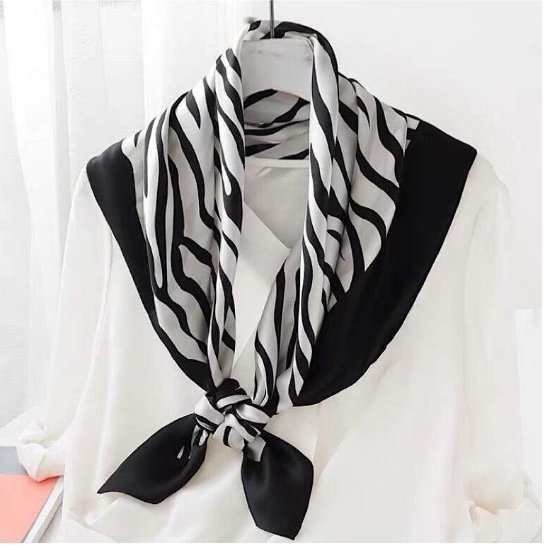 Women'S Zebra Print Silk Square Scarf Mulberry Silk Crepe Satin Satin Silk Scarf