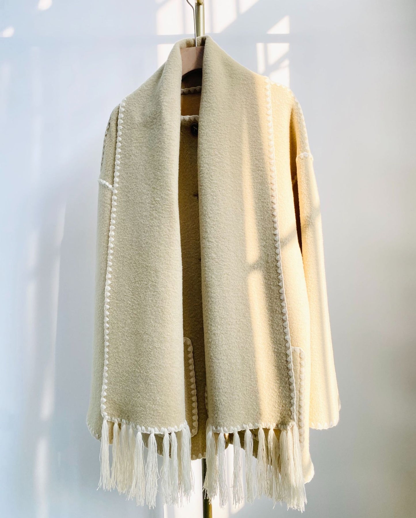 Loose Silhouette Lamb Wool Scarf Coat